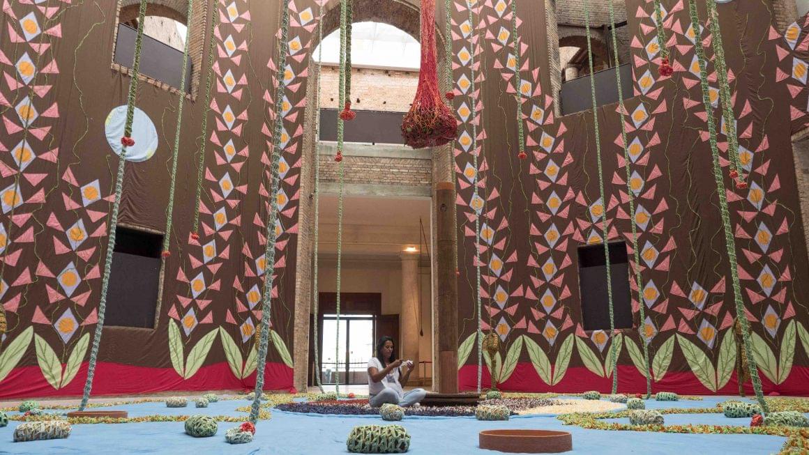From the penitentiary to the art museum: representing former prison mates, ex-inmate does embroidery in installation art by Ernesto Neto