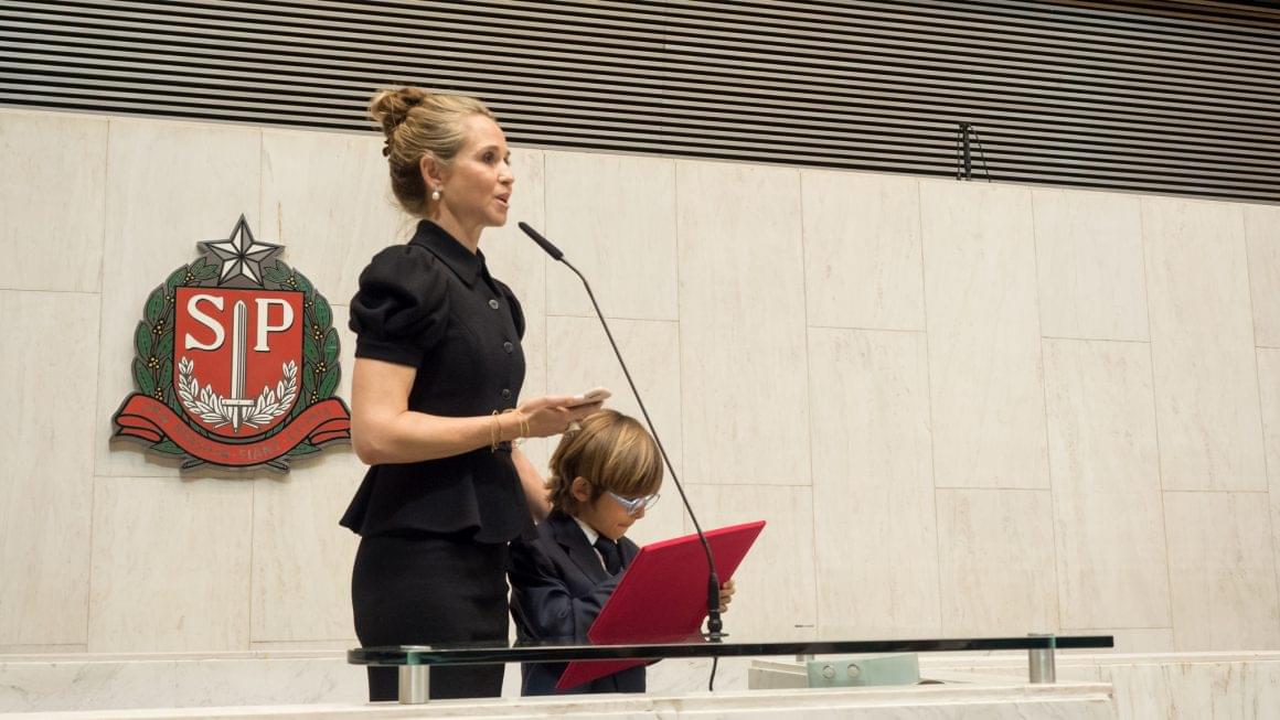 Patrícia Villela Marino recebe prêmio de direitos humanos na Assembléia Legislativa de SP