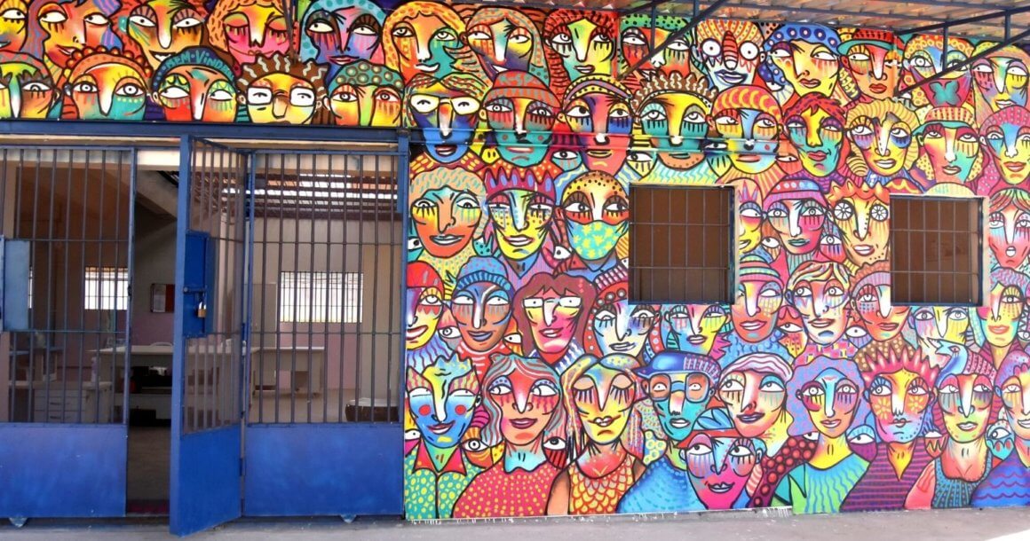 “It has to flourish again,” says artist Guilherme Kramer after painting the Cuxá Social Cooperative mural