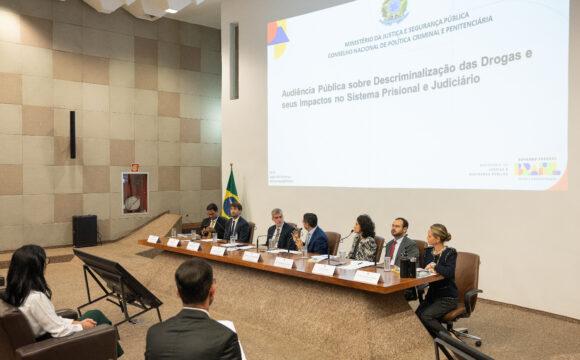Joined by H360, public hearing debates drug policy and incarceration in Brasília
