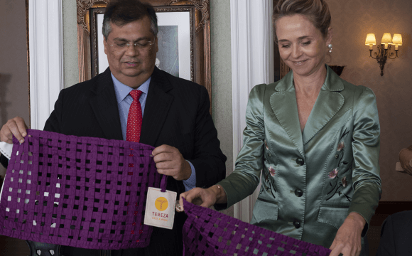 Governador Flávio Dino e presidente do H360 definem detalhes para implantação de cooperativa de detentos no Maranhão Governador Flávio Dino e presidente do H360 definem detalhes para implantação de cooperativa de detentos no Maranhão