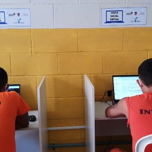Tecnologia conecta presos a familiares no Maranhão – CNN Novo Dia, 30/10/2020